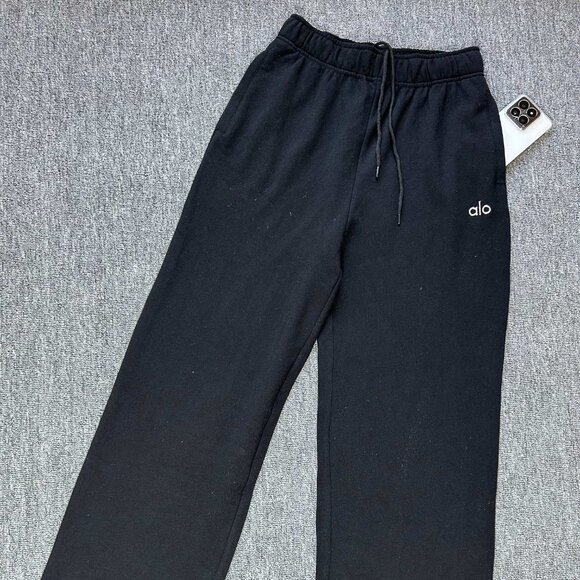 ALO Yoga Black Sweatshirt and Joggers Set - Picture 5 of 6